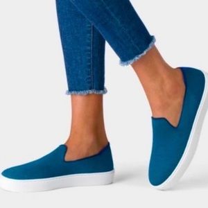 Rothy’s The Slip On in Teal Retired Size 8